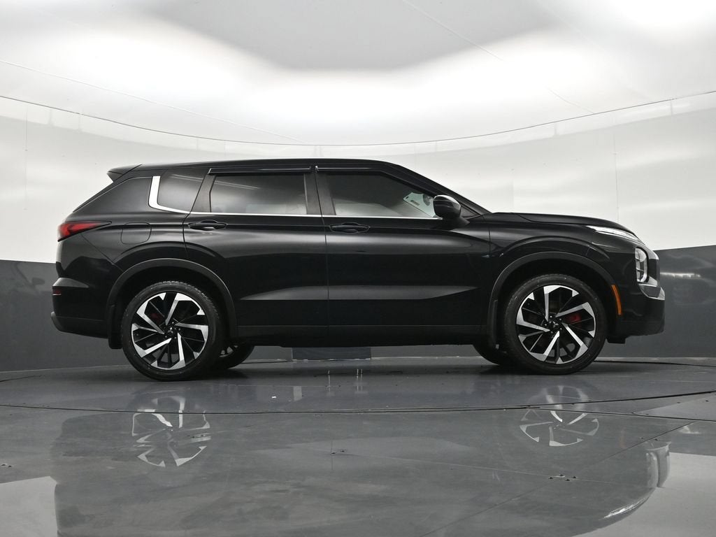 2022 Mitsubishi Outlander ES