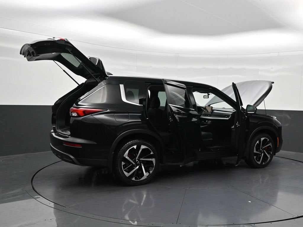 2022 Mitsubishi Outlander ES