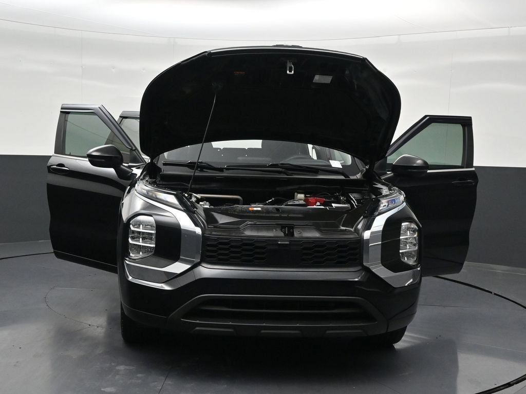 2022 Mitsubishi Outlander ES