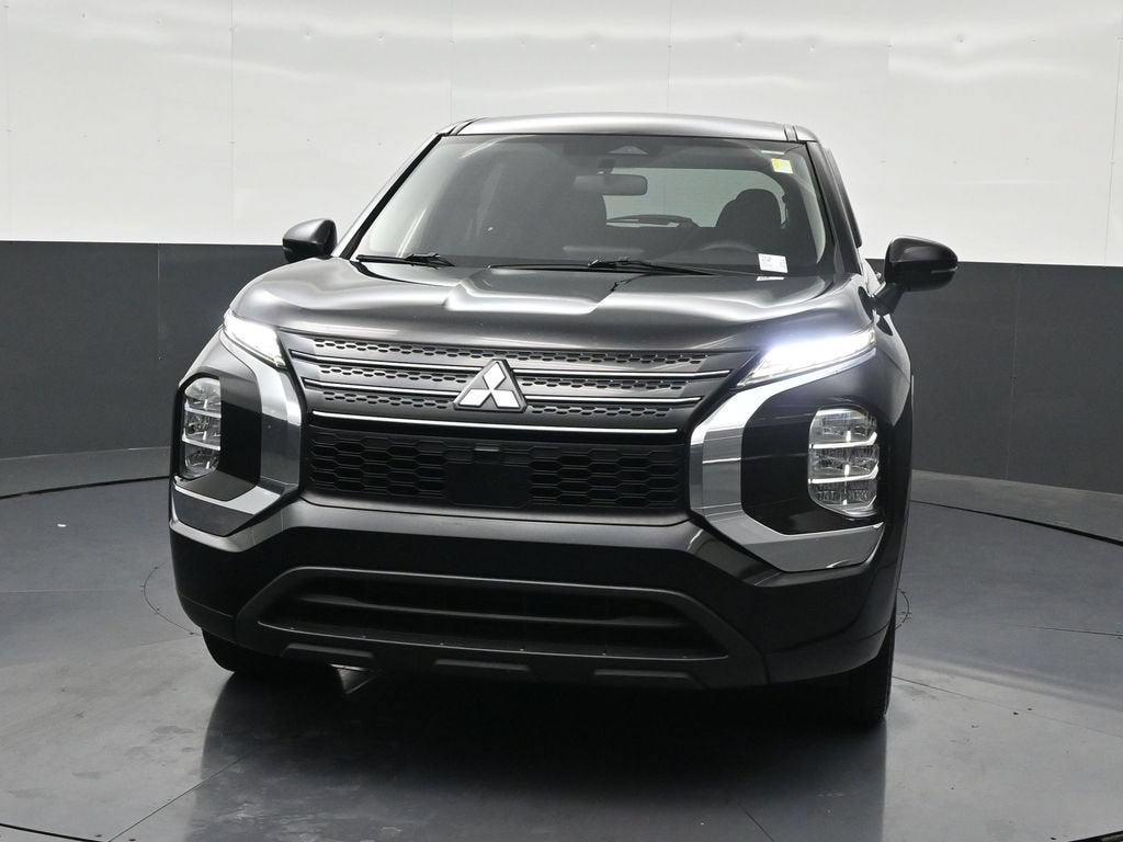 2022 Mitsubishi Outlander ES