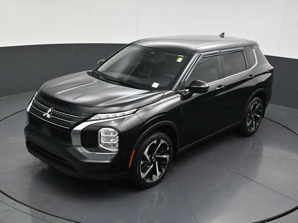 2022 Mitsubishi Outlander ES