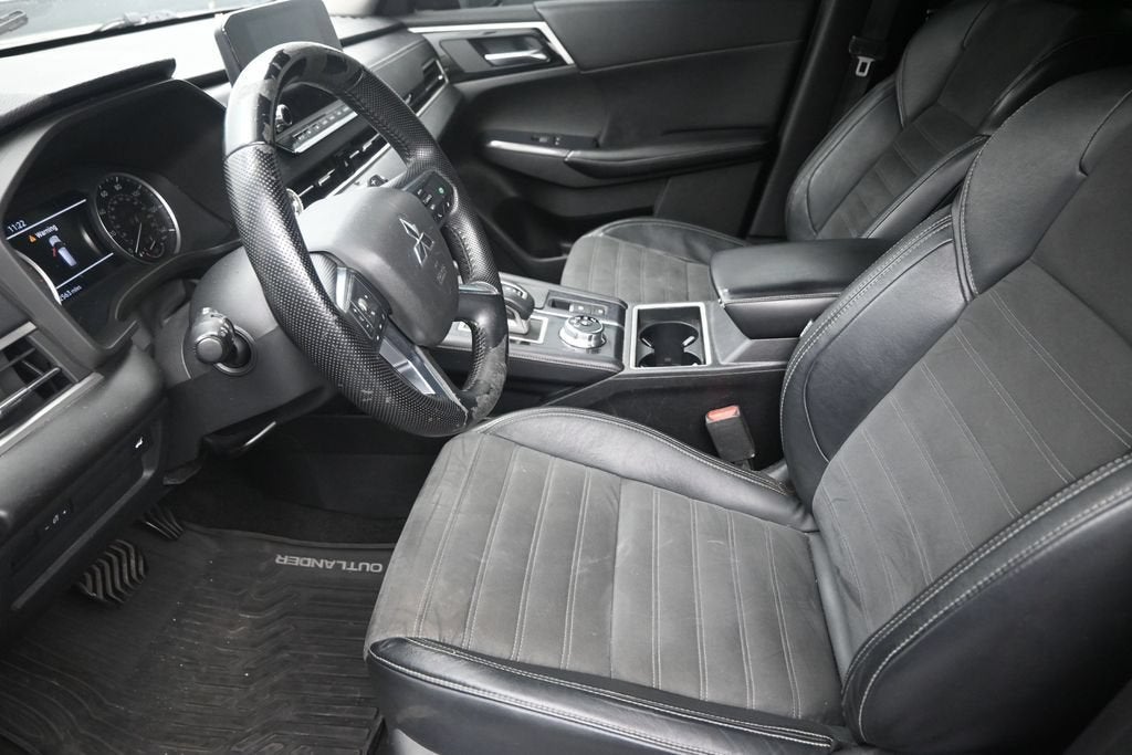 2022 Mitsubishi Outlander SE