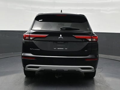 2022 Mitsubishi Outlander SE