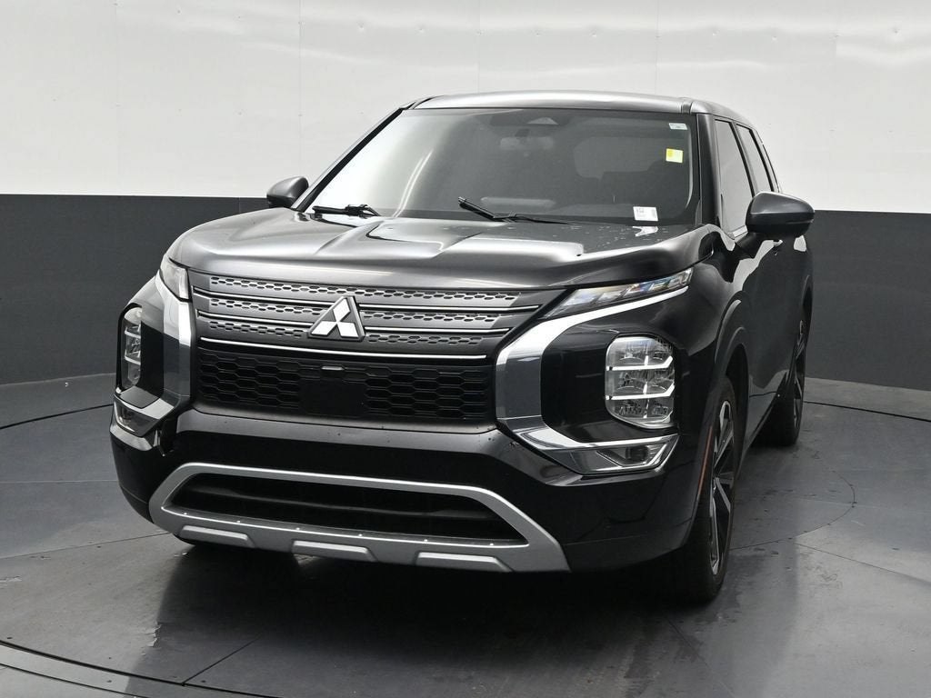 2022 Mitsubishi Outlander SE