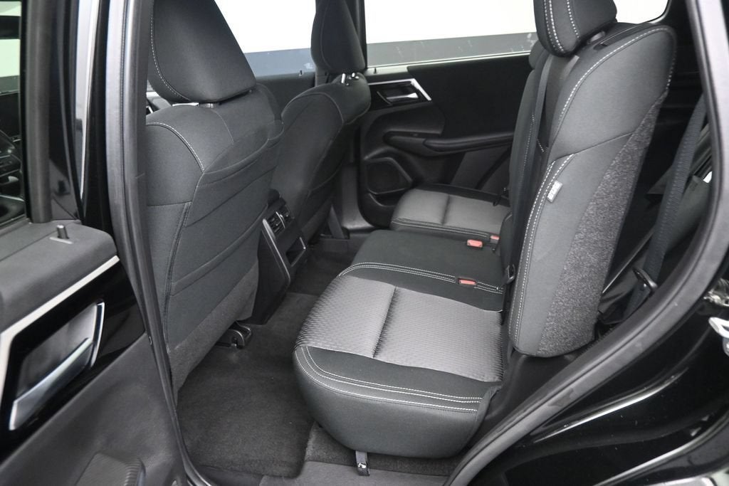 2024 Mitsubishi Outlander ES