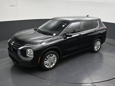 2024 Mitsubishi Outlander ES