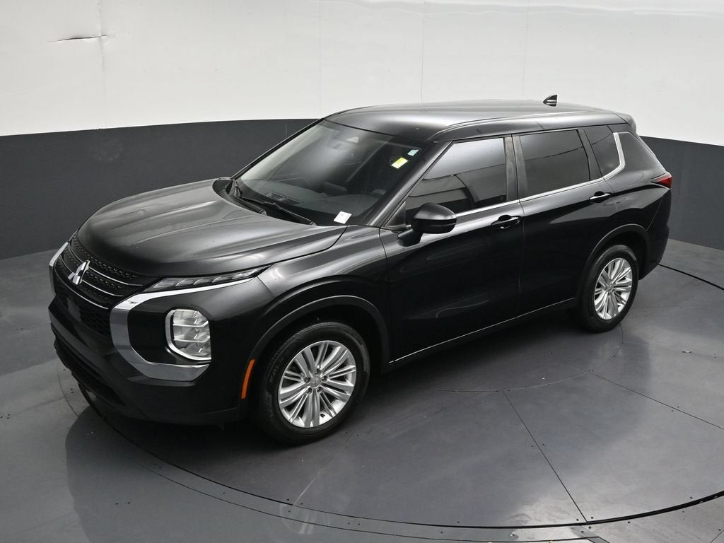 2024 Mitsubishi Outlander ES