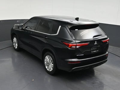 2024 Mitsubishi Outlander ES