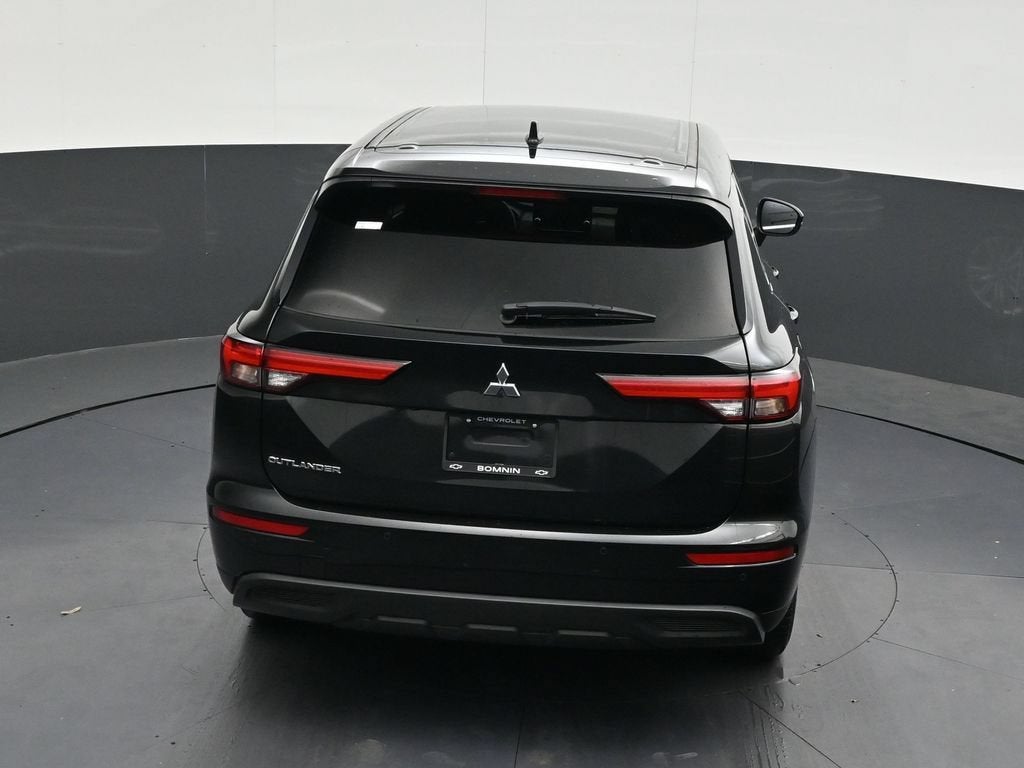 2024 Mitsubishi Outlander ES