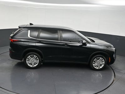 2024 Mitsubishi Outlander ES