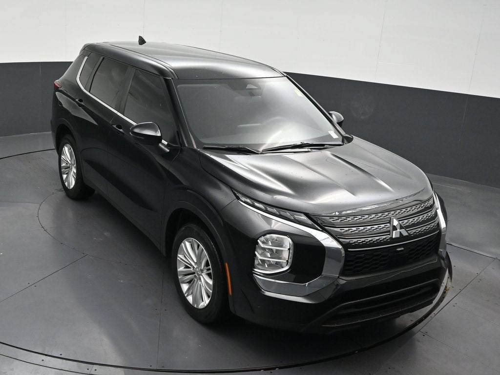 2024 Mitsubishi Outlander ES