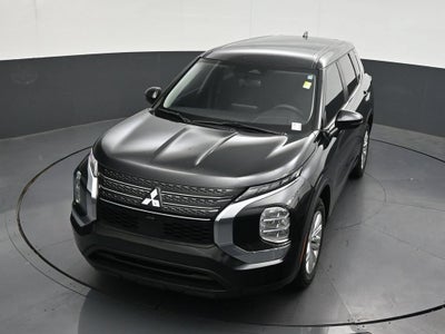 2024 Mitsubishi Outlander ES