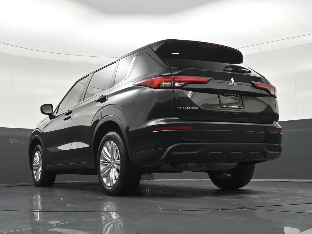 2024 Mitsubishi Outlander ES