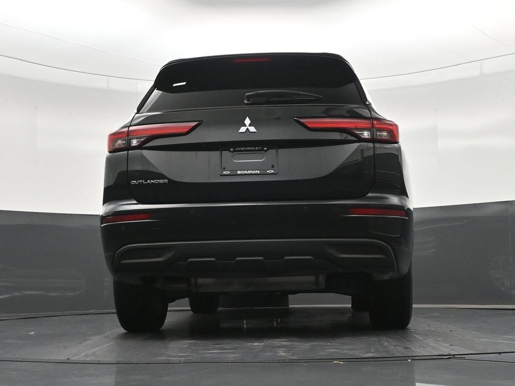 2024 Mitsubishi Outlander ES