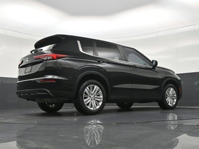 2024 Mitsubishi Outlander ES