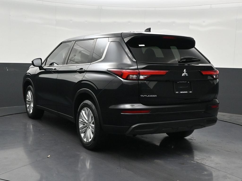 2024 Mitsubishi Outlander ES