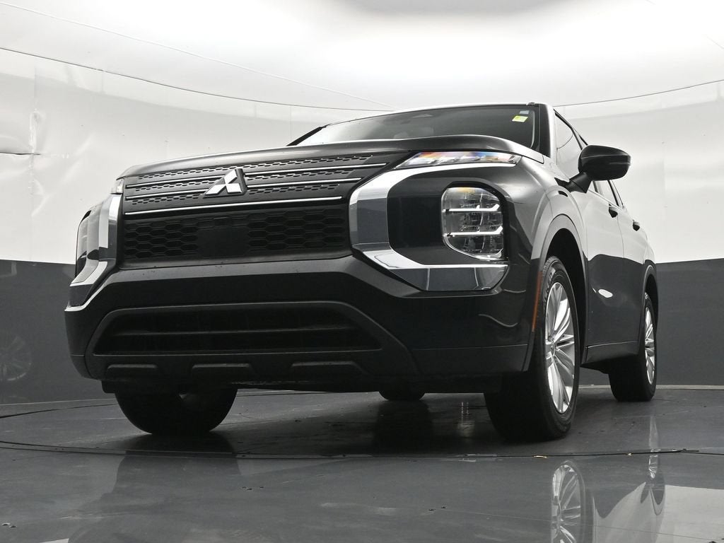 2024 Mitsubishi Outlander ES
