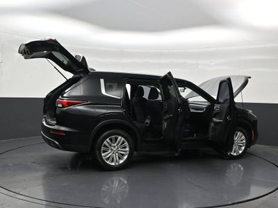2024 Mitsubishi Outlander ES