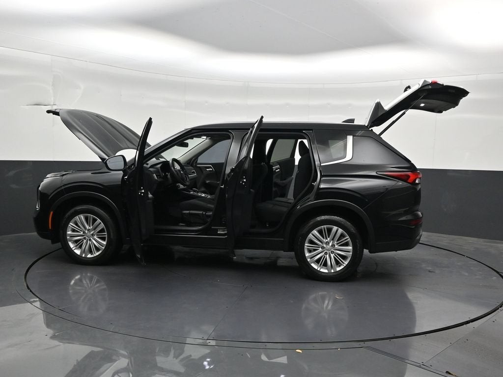 2024 Mitsubishi Outlander ES