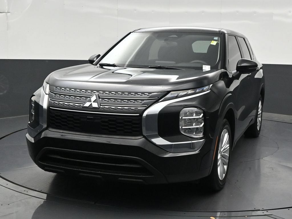 2024 Mitsubishi Outlander ES