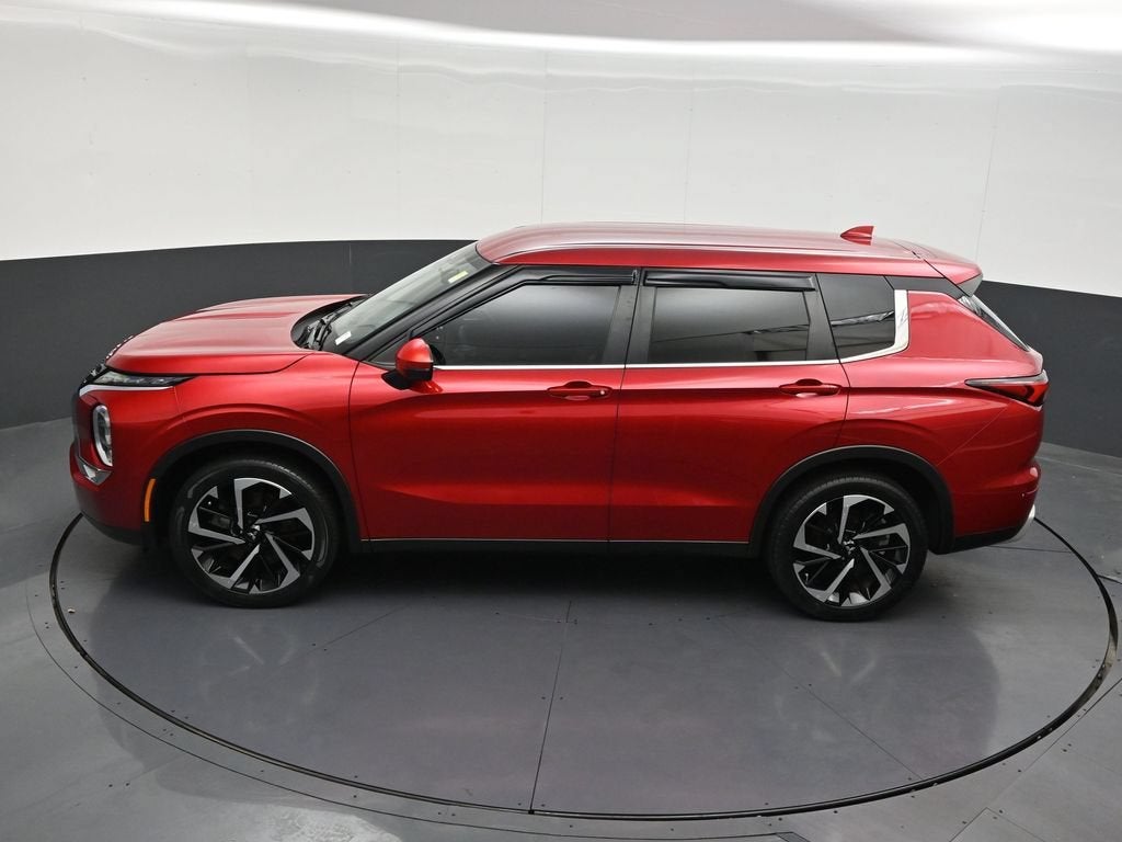 2023 Mitsubishi Outlander SE