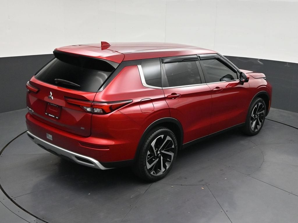 2023 Mitsubishi Outlander SE