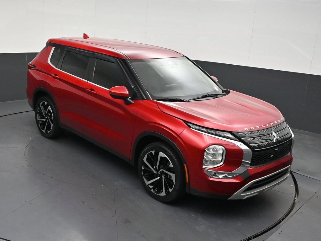 2023 Mitsubishi Outlander SE