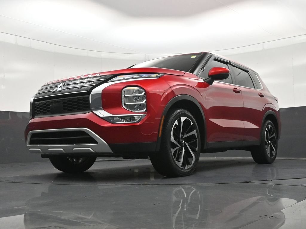 2023 Mitsubishi Outlander SE