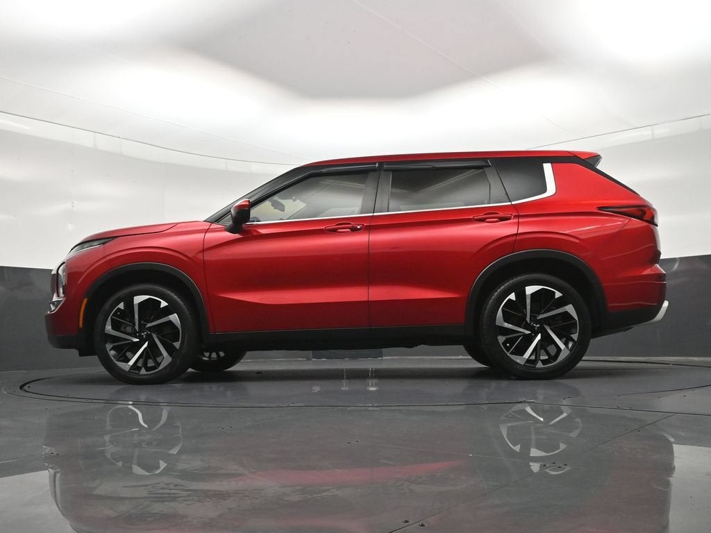 2023 Mitsubishi Outlander SE