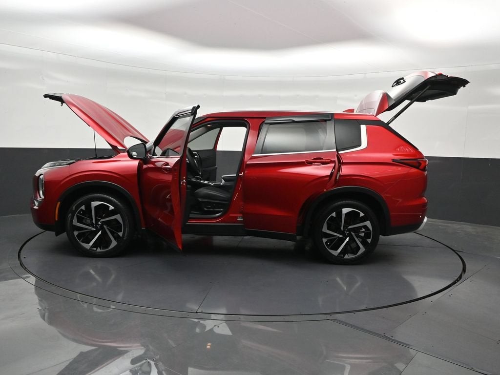 2023 Mitsubishi Outlander SE