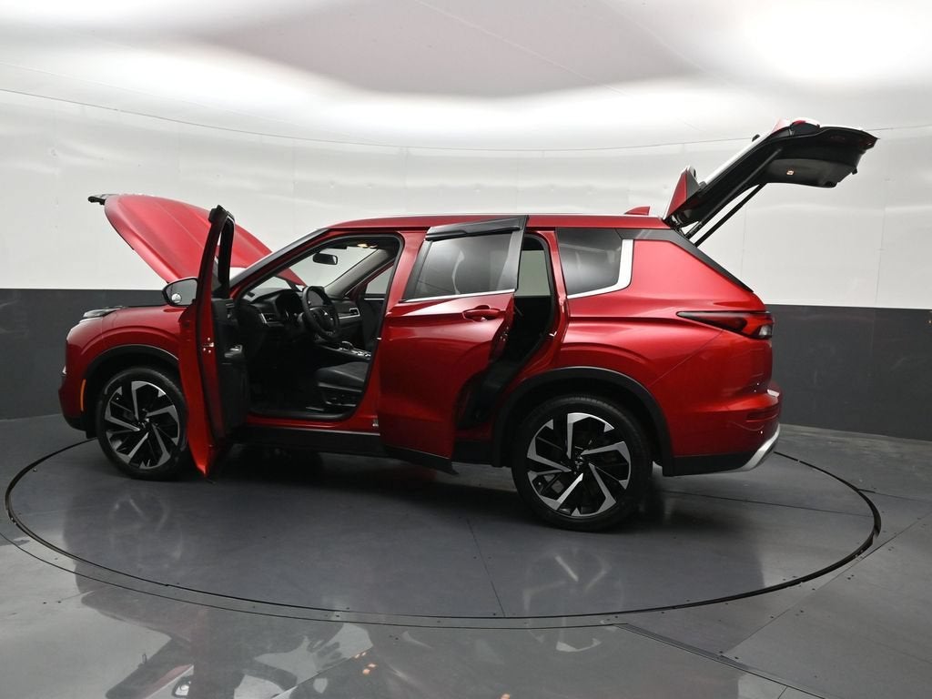 2023 Mitsubishi Outlander SE