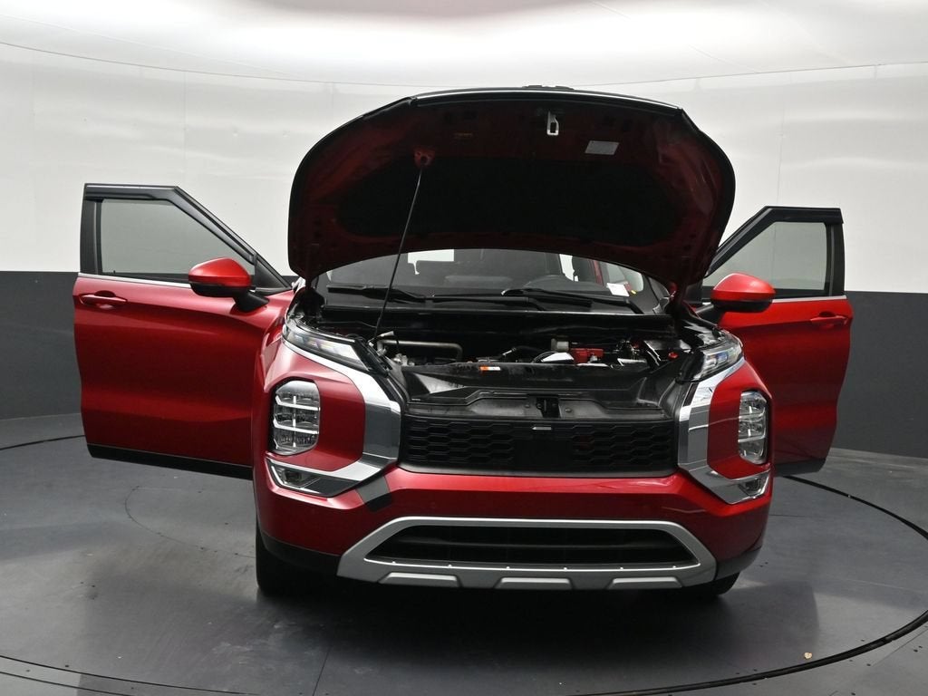 2023 Mitsubishi Outlander SE