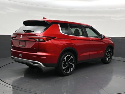 2023 Mitsubishi Outlander SE
