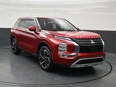 2023 Mitsubishi Outlander SE