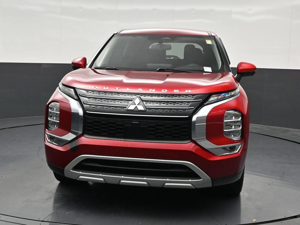 2023 Mitsubishi Outlander SE