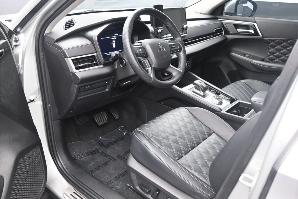 2024 Mitsubishi Outlander SEL