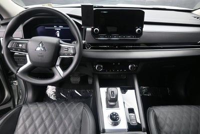 2024 Mitsubishi Outlander SEL