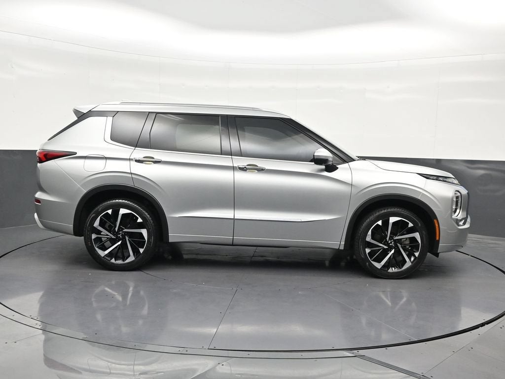 2024 Mitsubishi Outlander SEL