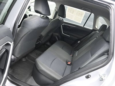 2022 Toyota RAV4 Hybrid LE