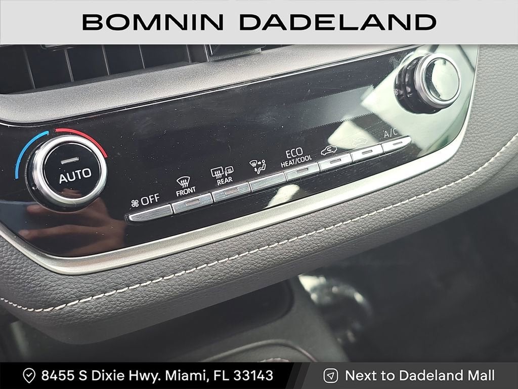 2022 Toyota Corolla Hatchback SE