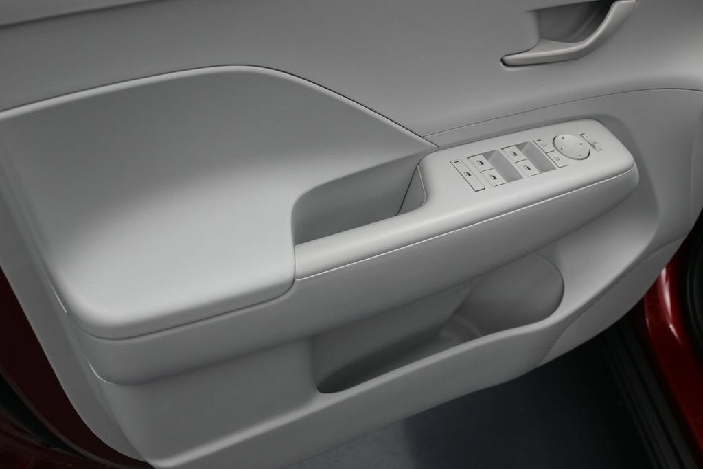 2025 Hyundai Kona SE