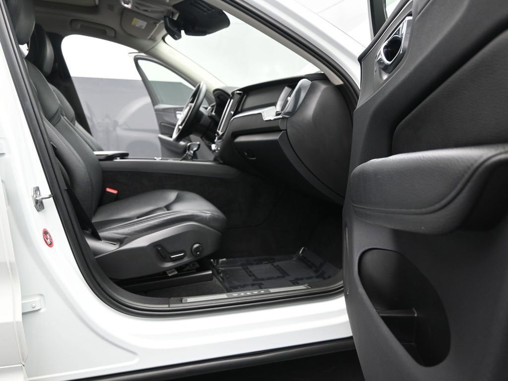 2018 Volvo XC60 Momentum