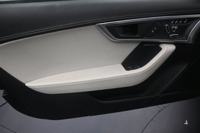 2021 Jaguar F-TYPE P300