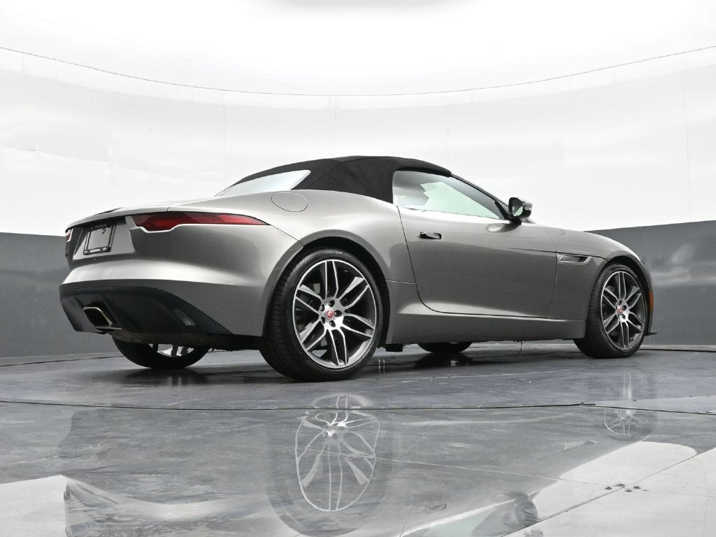 2021 Jaguar F-TYPE P300