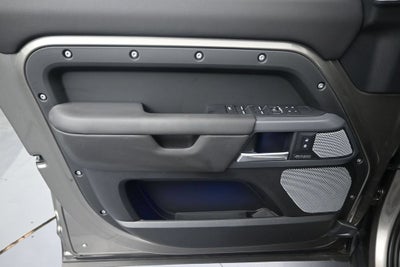 2024 Land Rover Defender X-Dynamic SE