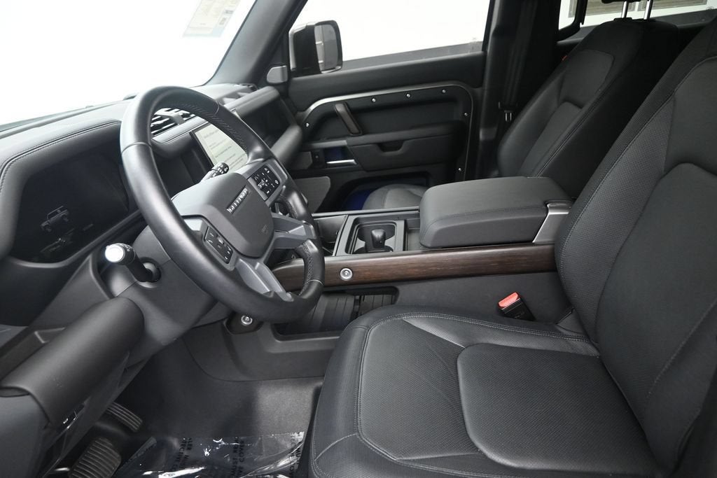 2024 Land Rover Defender X-Dynamic SE