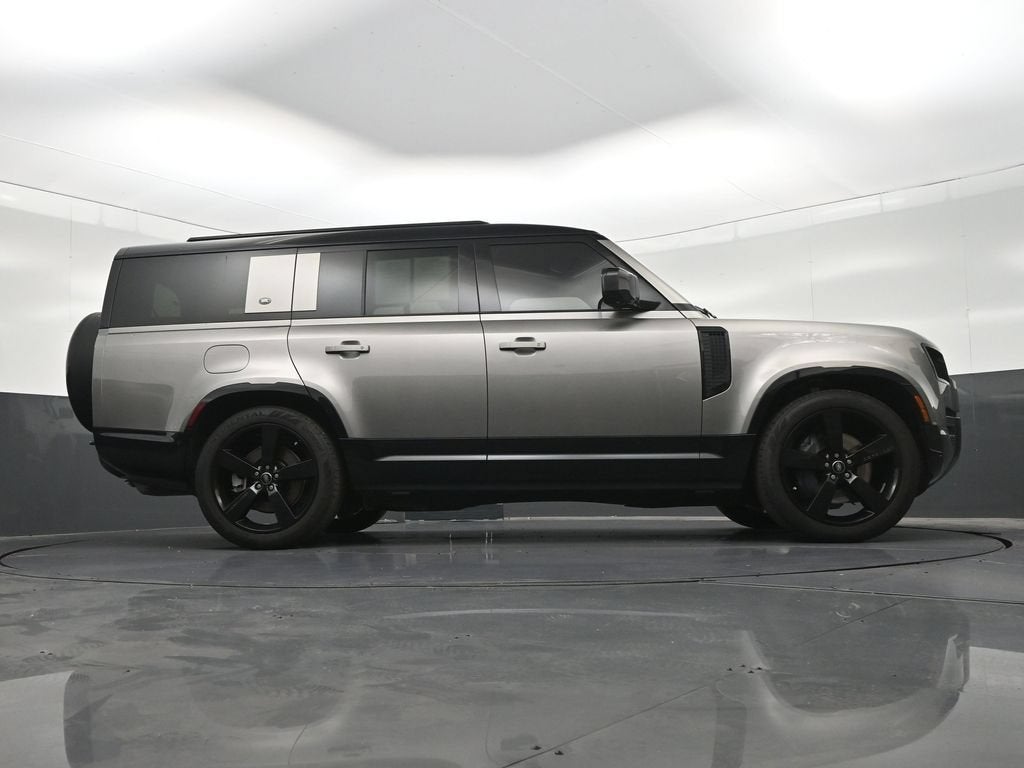 2024 Land Rover Defender X-Dynamic SE
