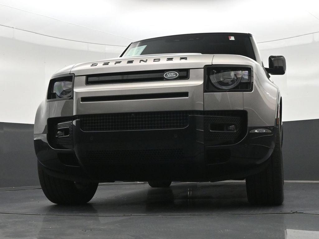 2024 Land Rover Defender X-Dynamic SE
