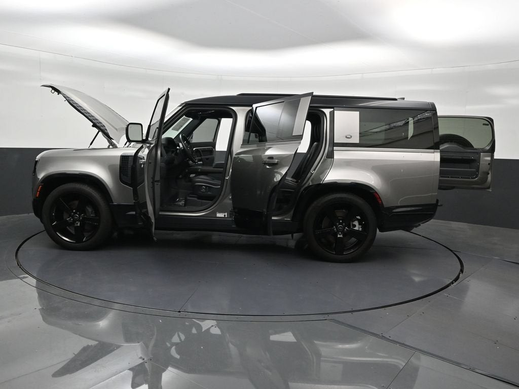 2024 Land Rover Defender X-Dynamic SE
