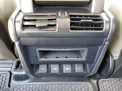 2020 Land Rover Defender SE